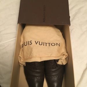 louis vuitton Man’s shoes size 42.5